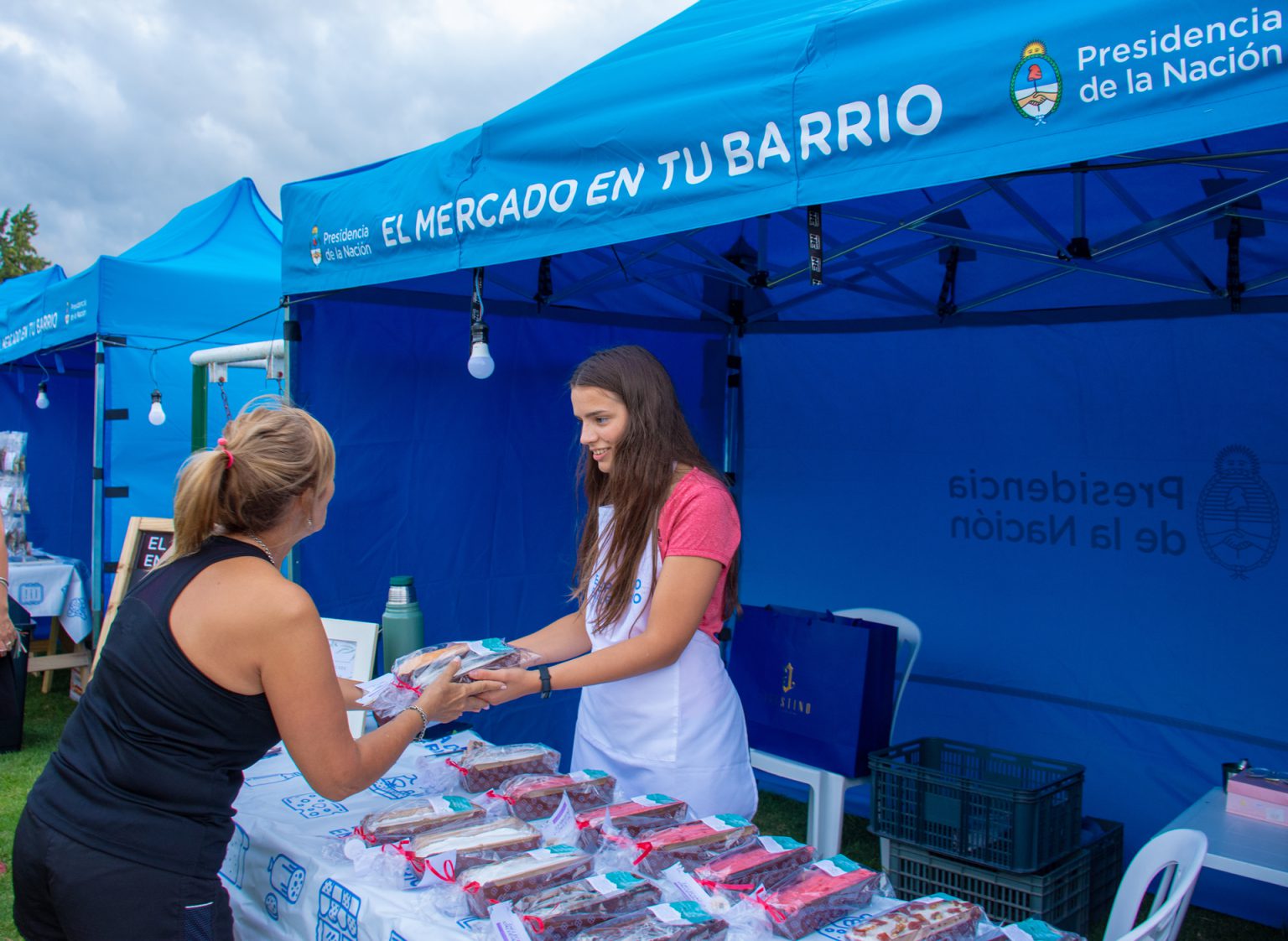 El mercado en tu barrio. Feria de emprendedores locales.